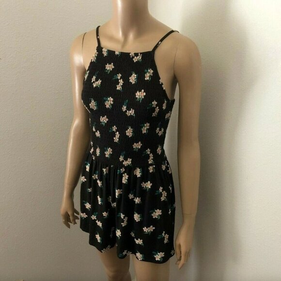 NWT Hollister Womens High Neck Floral Romper Size XS Black - Picture 2 of 6